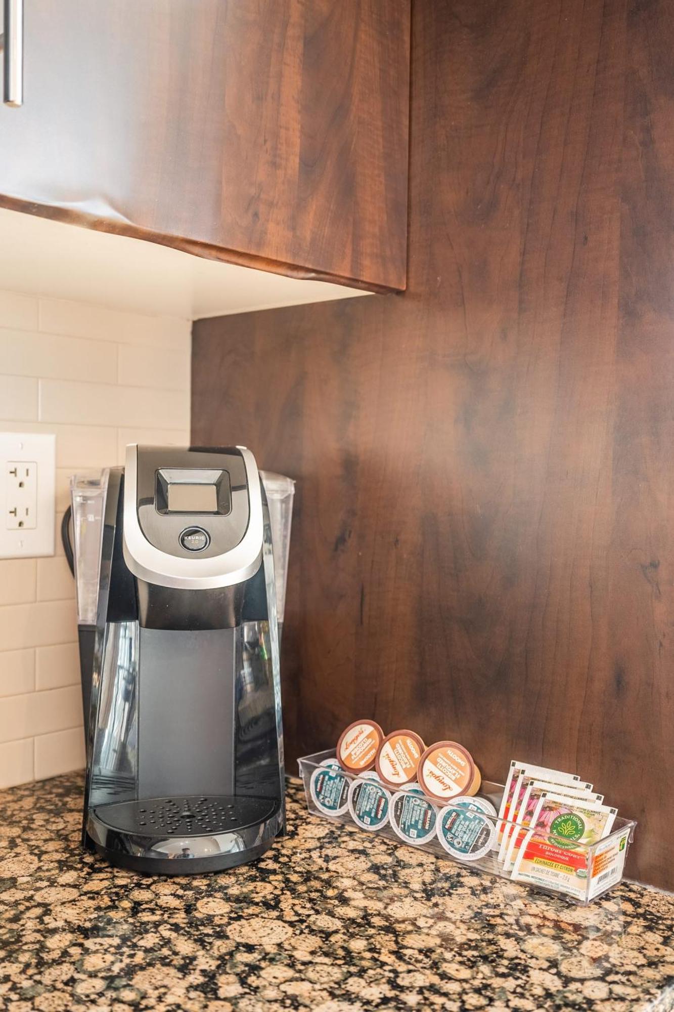 1Br Luxury Condo - Downtown 토론토 외부 사진